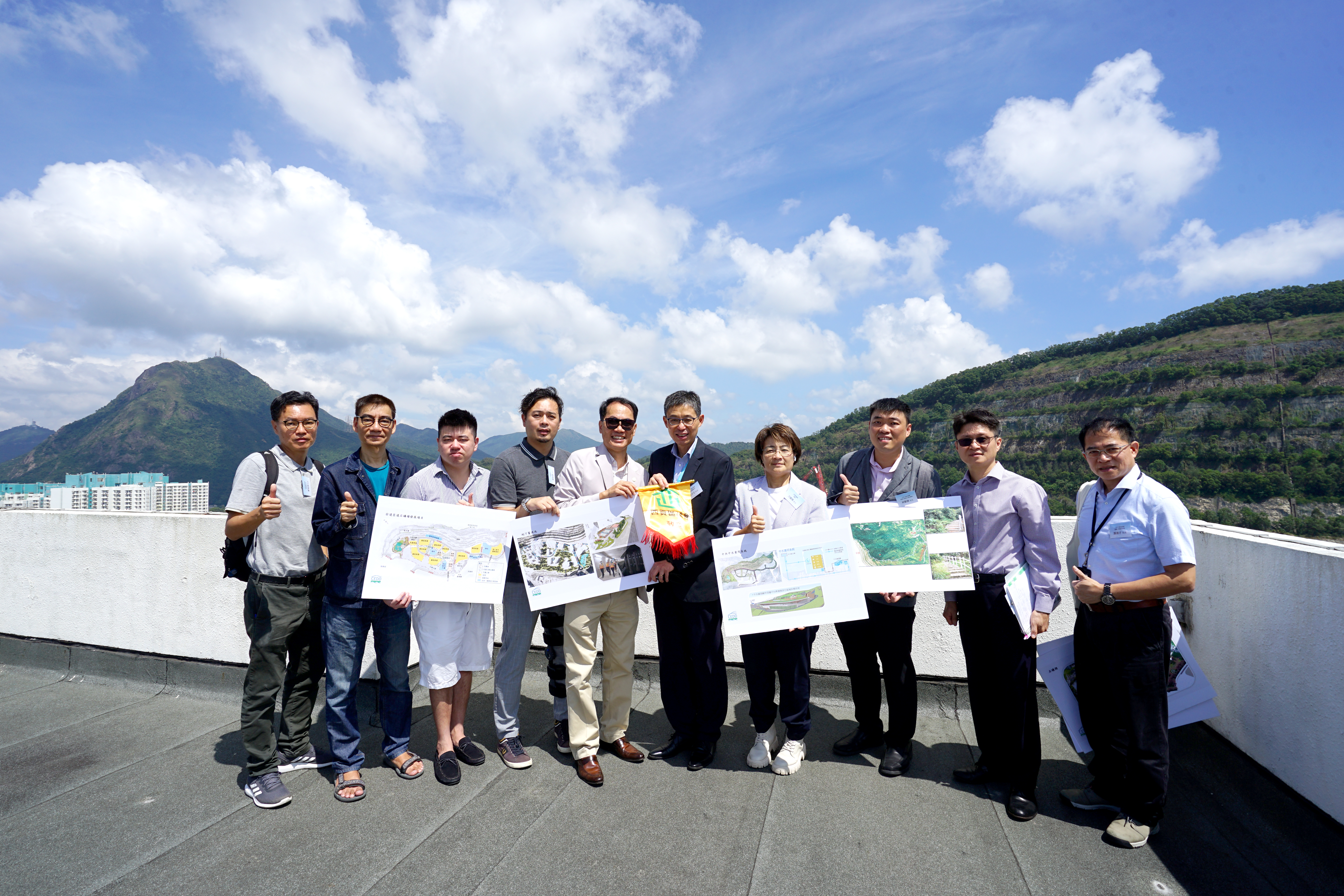 Mr. LEUNG Chung Lap, Michael, Project Manager (East) of CEDD, introduced the latest developments of the Anderson Road Quarry Site to the Sai Kung District Council.